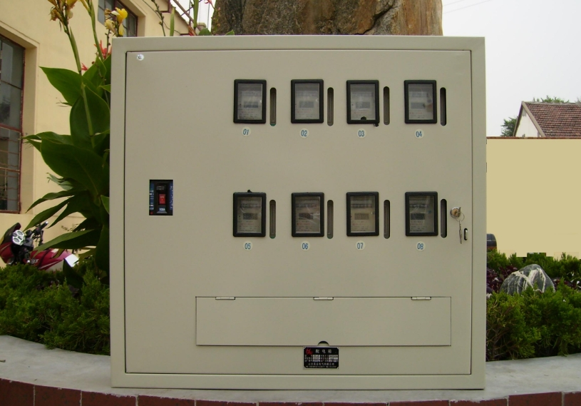 室外防爆配電箱裝為什么要加裝防雨罩？