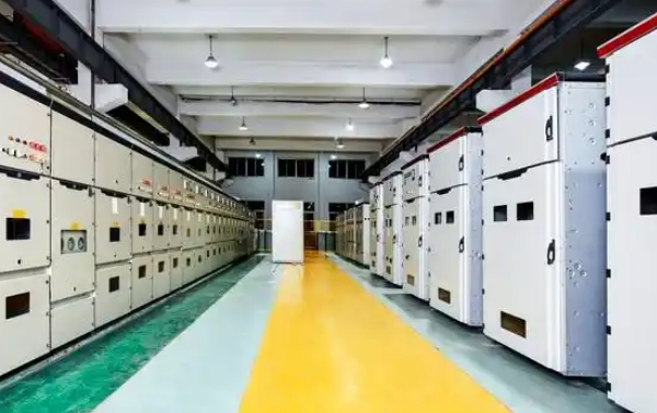 為何低壓無(wú)功補(bǔ)償選擇電容器而非SVG，并聯(lián)電容器與SVG有啥區(qū)別